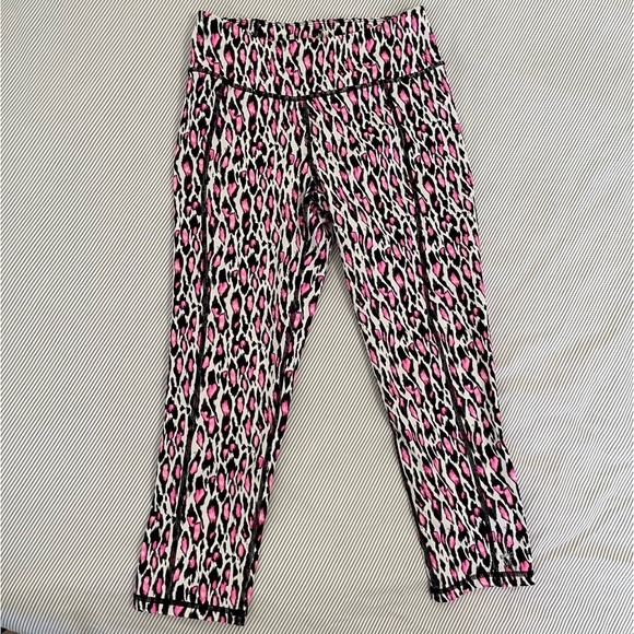 Betsey Johnson Cropped Hot Pink Leopard‎ Leggings, size XS - Picture 1 of 5